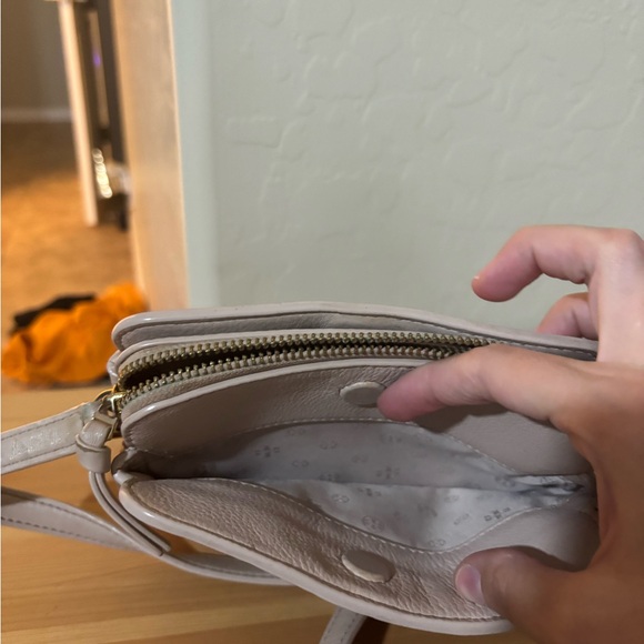 Tory Burch Light Pink Crossbody Bag - Picture 5 of 10